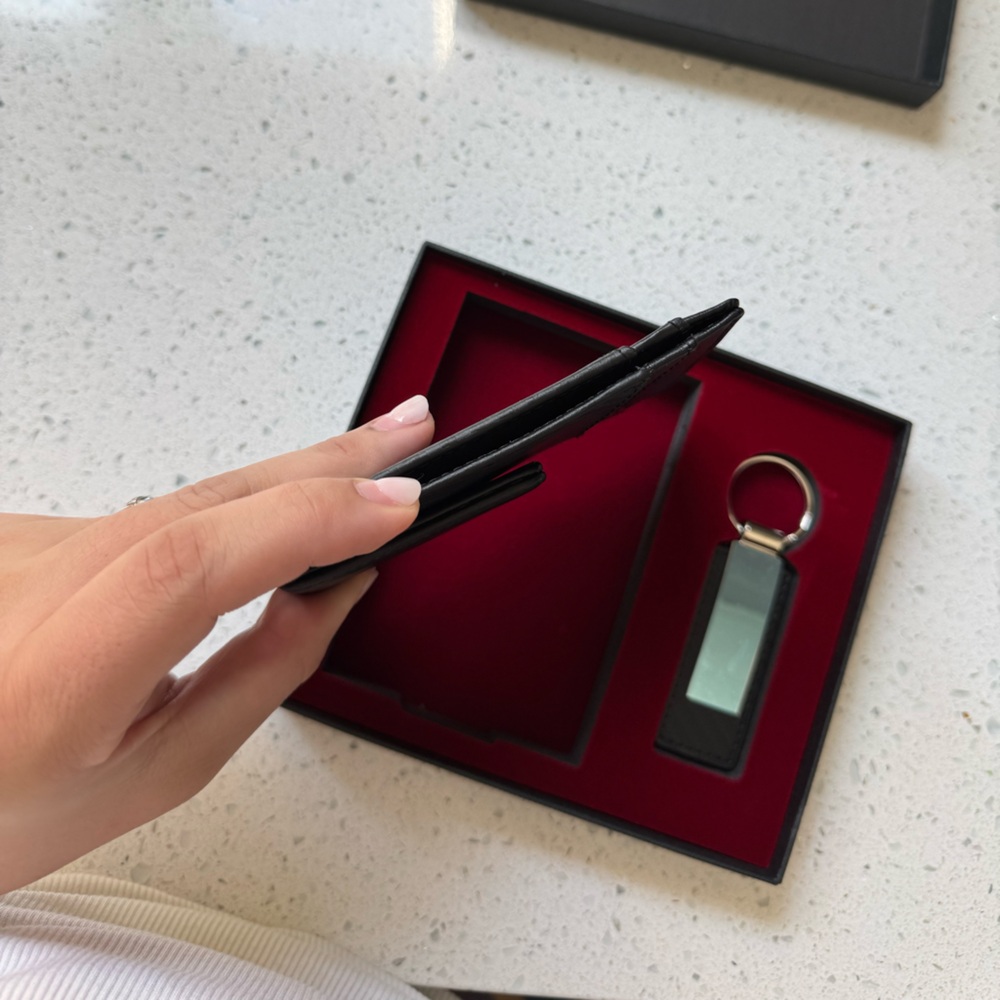 NWT Black Leather Wallet and Keychain Set for Men - Picture 5 of 7